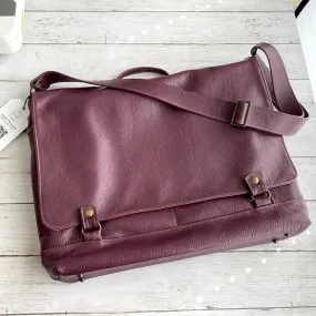 Messenger in Mulberry